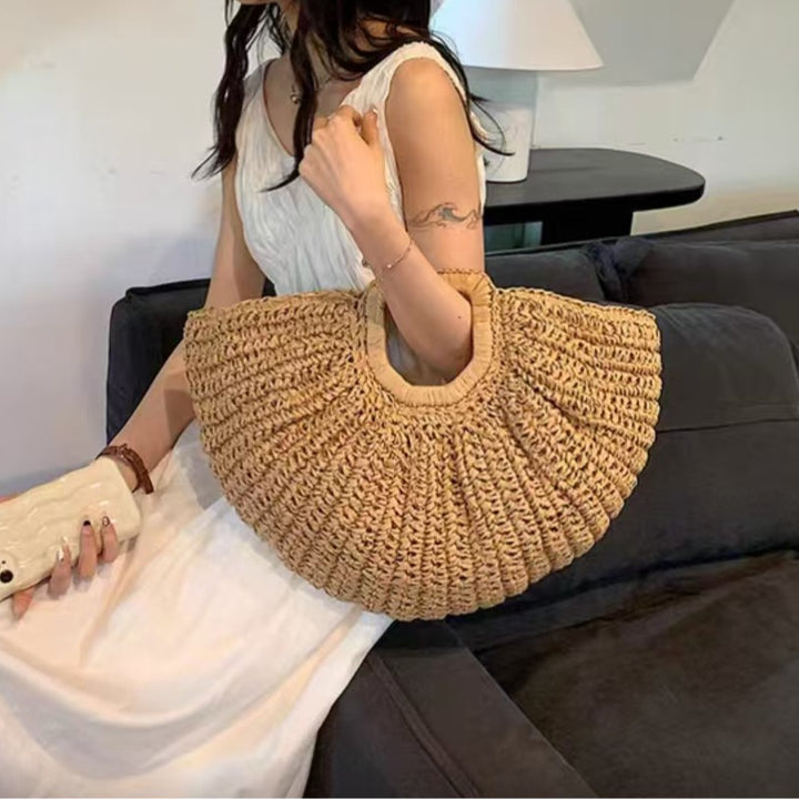 Handbag with Unique Fold Structure Bowlift