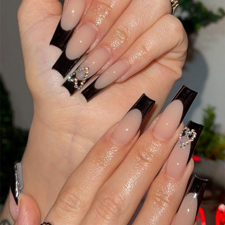 Chic Almond-Shaped Press-On Nail Set Bowlift