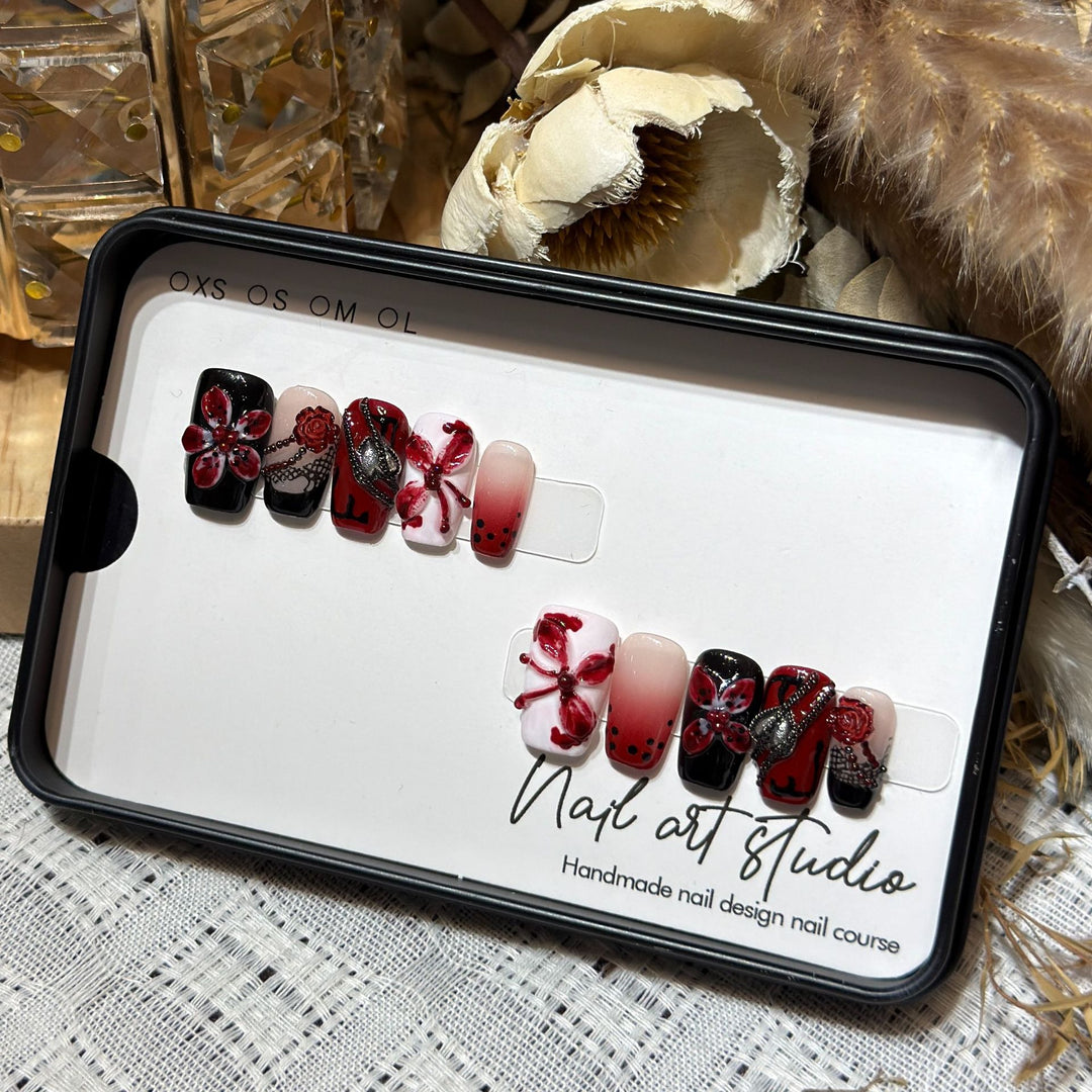 Artistic Nail Decoration Press-On Set with Unique Floral and Gemstone Designs Bowlift