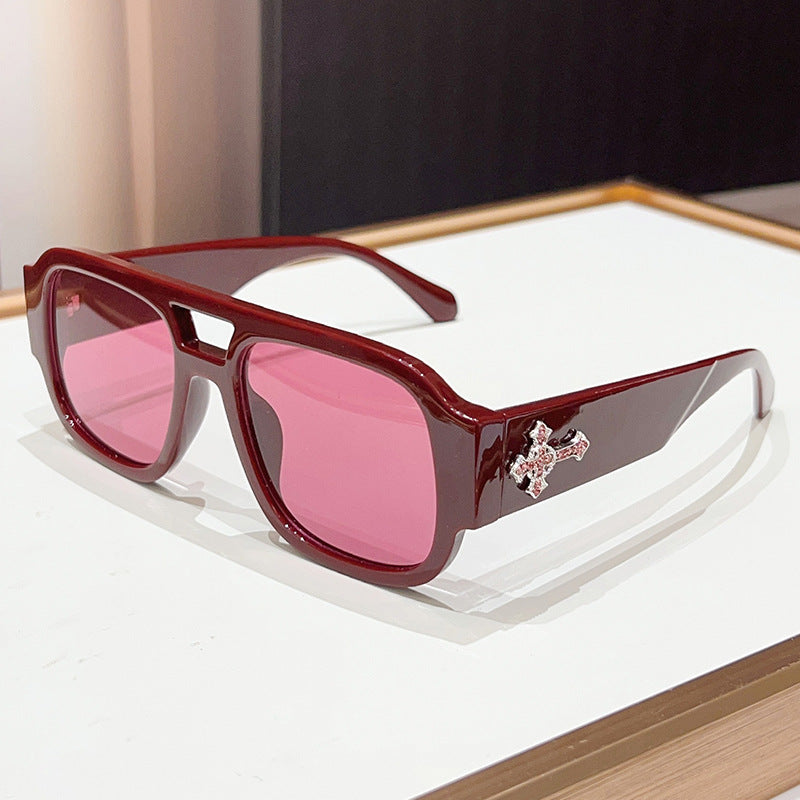 Statement Geometric Shield Sunglasses with Decorative Accent Bowlift