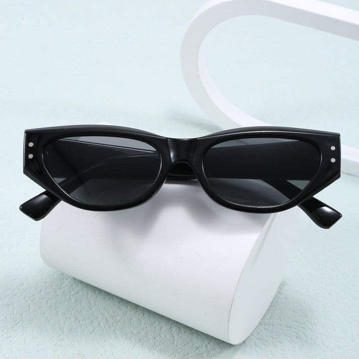 Women Stylish Cat-Eye Sunglasses with High-Quality Design Bowlift
