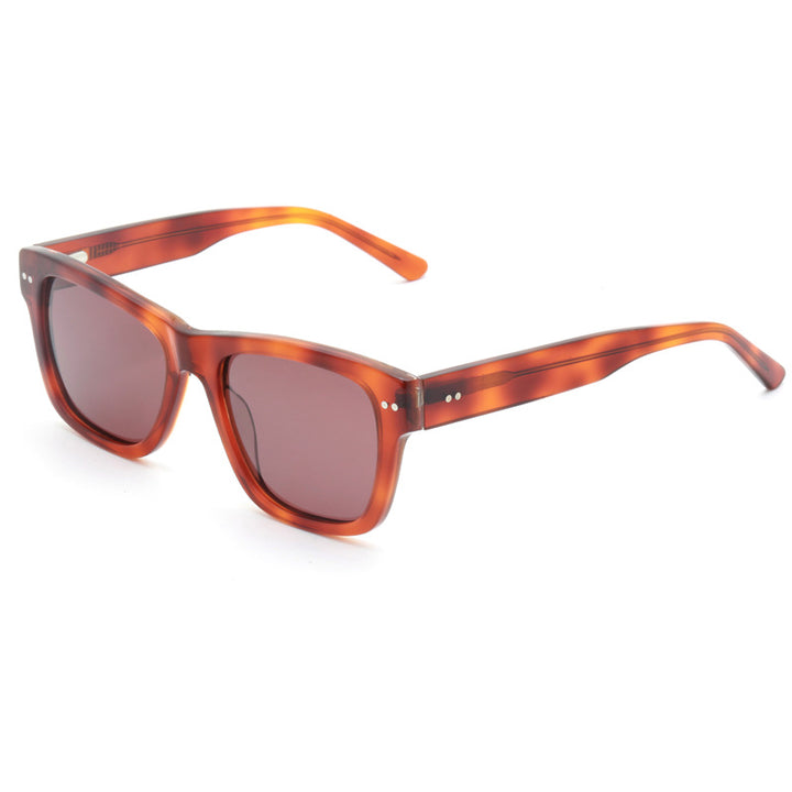 Ladies fashionable sunglasses in elegant tortoiseshell design Bowlift