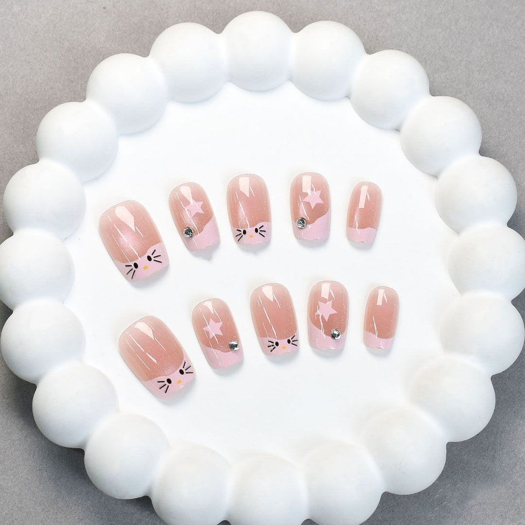 Artificial Beautiful Nail Art Bowlift