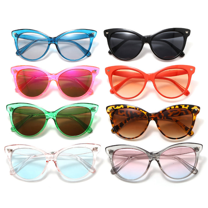 Ladies trendy cat-eye sunglasses with transparent frame and blue lenses Bowlift