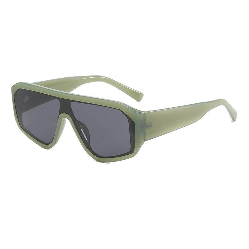 Women Fashionable Oversized Sunglasses in Futuristic Design Bowlift