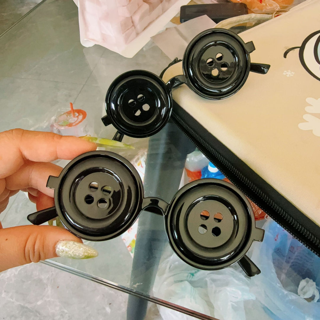 Unique Button-Design Eyewear Bowlift