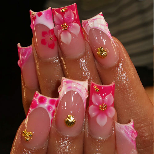 Romantic Floral Press-On Nail Design Bowlift