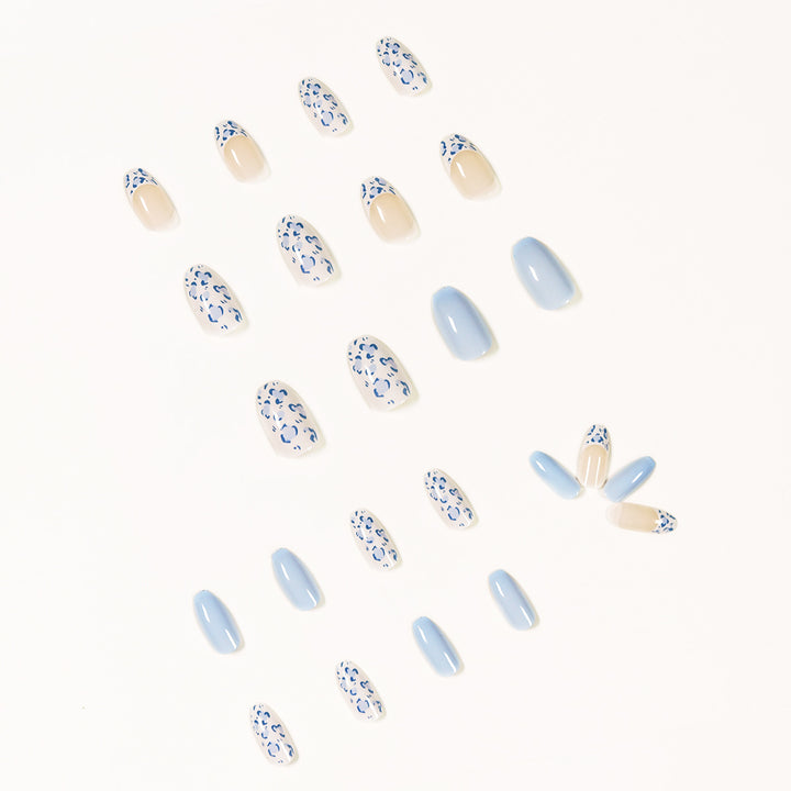 Artful nail art in modern leopard design Bowlift