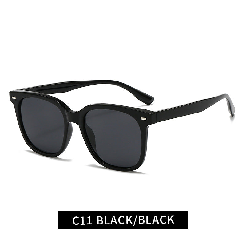Women's fashionable sunglasses in elegant oversized design Bowlift