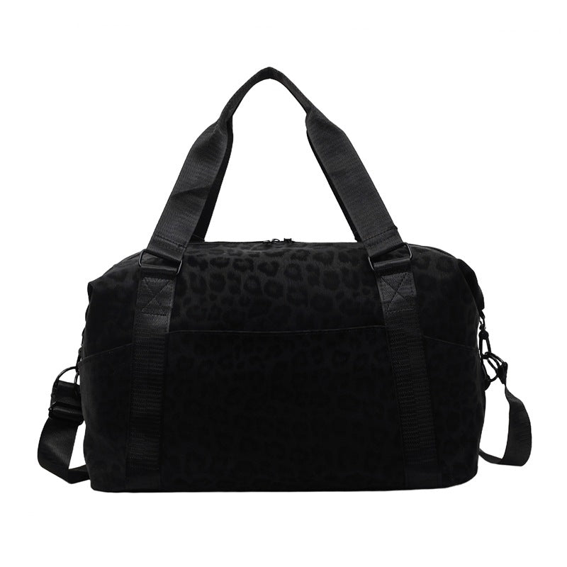 Sporty Tote Bag With Structured Material Bowlift