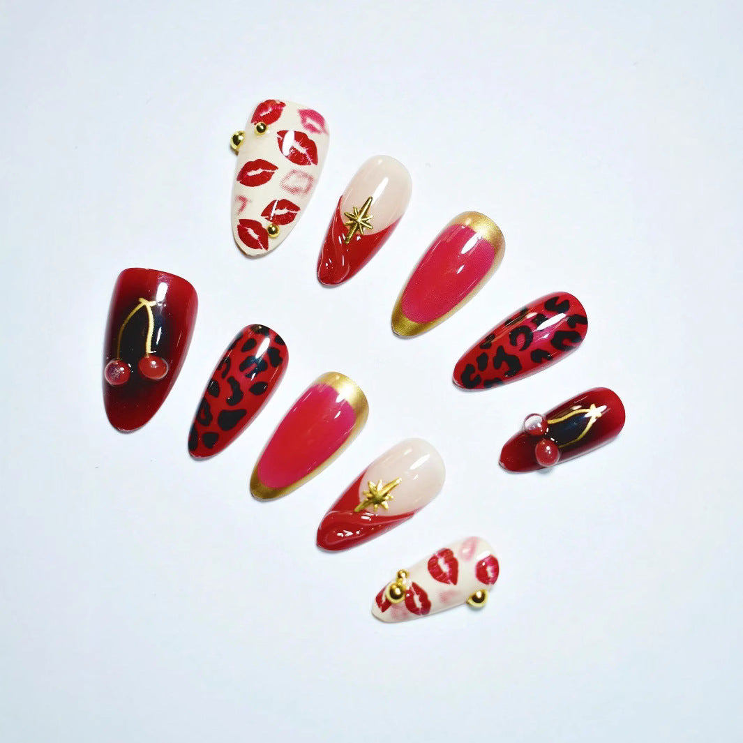 Artistic Kiss-Themed Press-On Nail Art Bowlift