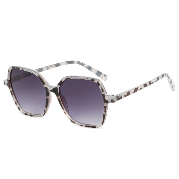 Women's oversized sunglasses with modern, transparent frame Bowlift