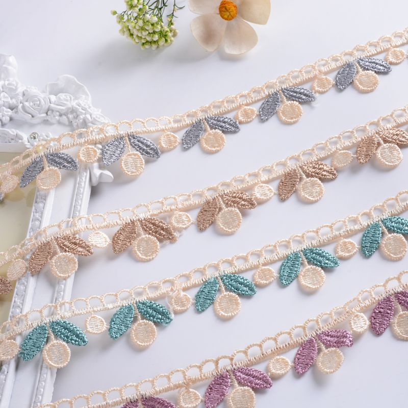 More elegant lace ribbon Bowlift