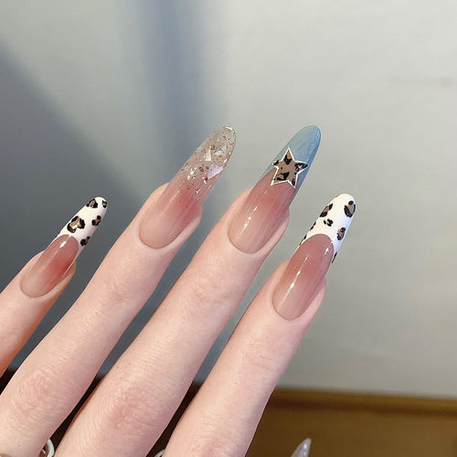 Artificial nails with creative glitter effect and animal design Bowlift