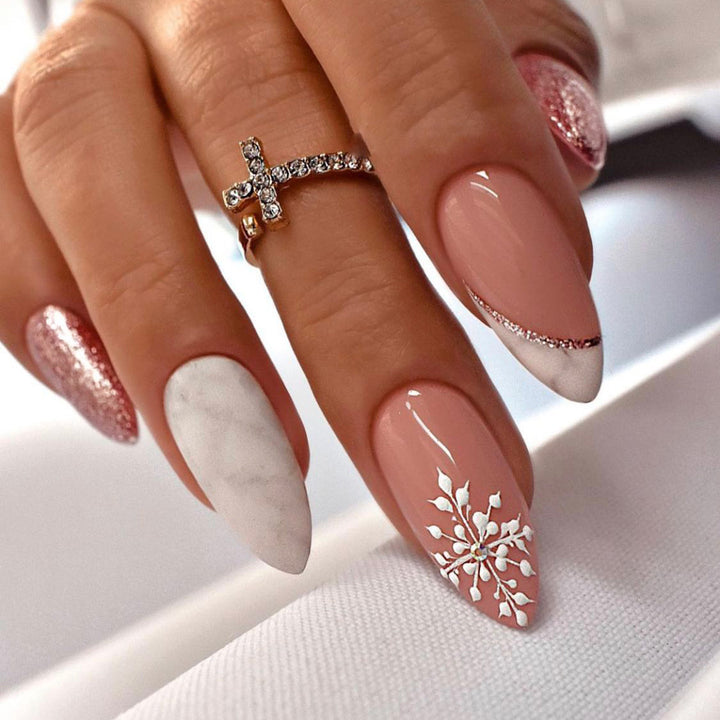 Artfully designed Gel Nails Bowlift