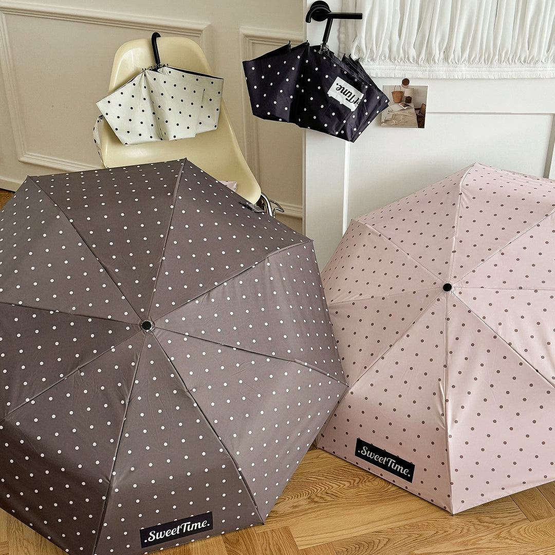 Women Folding Umbrella Bowlift