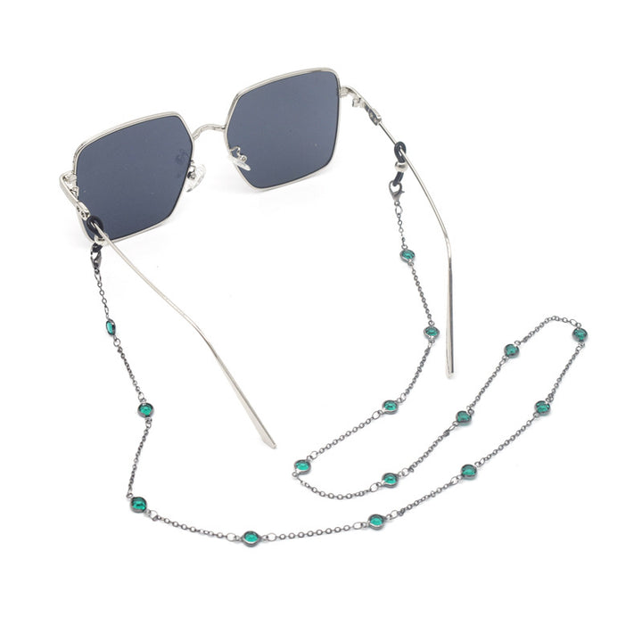 Stylish Square Sunglasses with Decorative Chain Bowlift