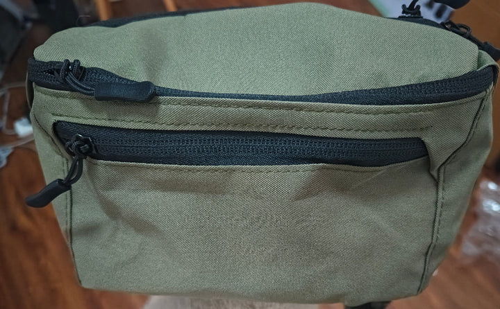 Practical shoulder bag with multiple compartments Bowlift