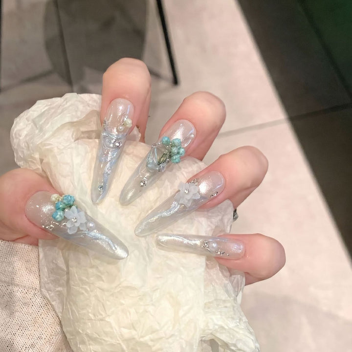 Elegant Floral Stiletto Nail Art Bowlift