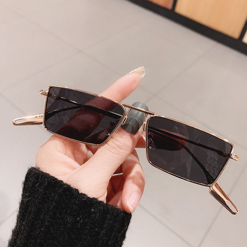 Fashionable Rectangular Sunglasses Bowlift