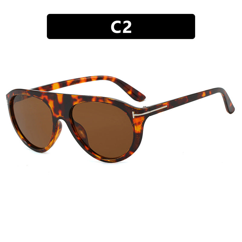Women's Cat-Eye Sunglasses with protective UV filter and mirrored lenses Bowlift
