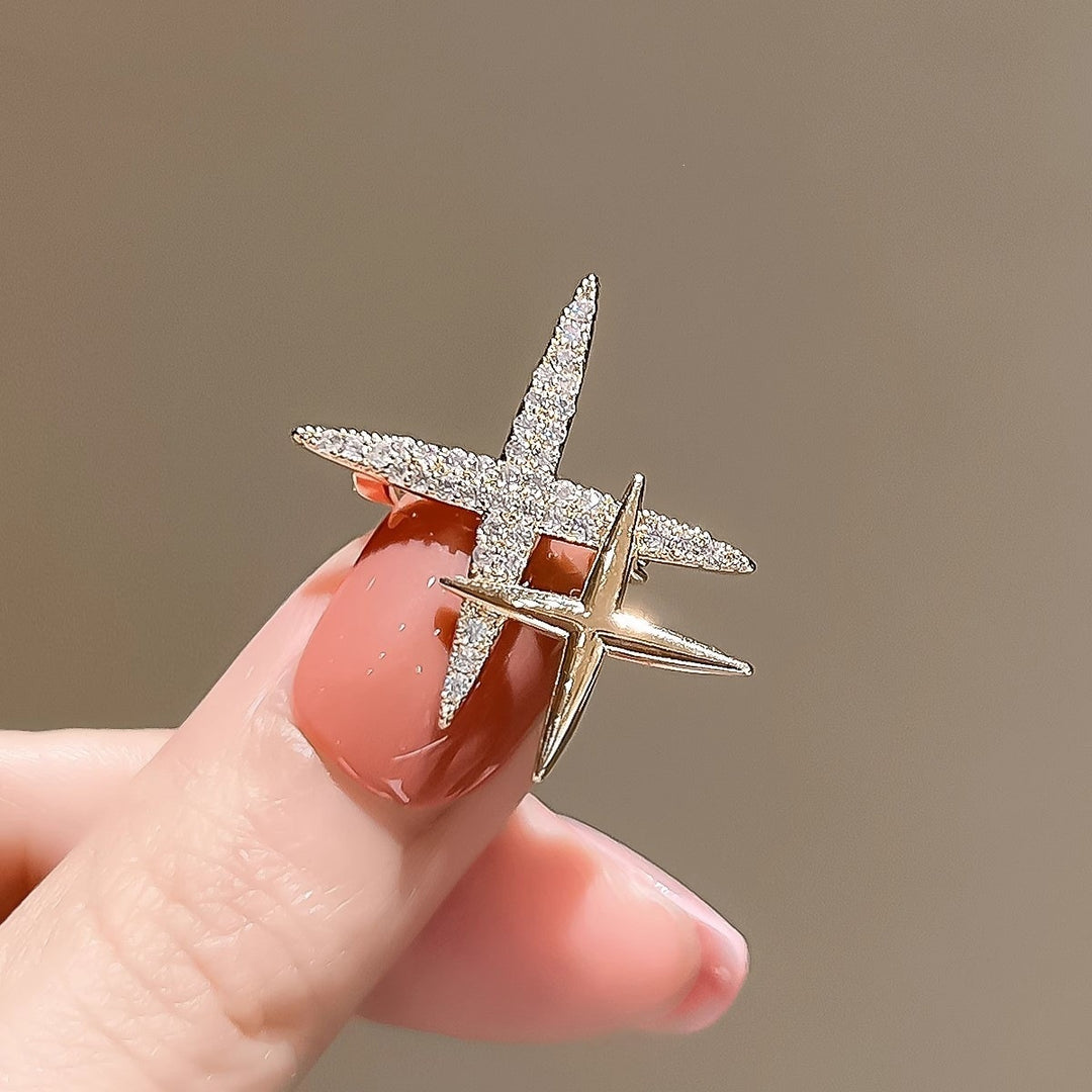 Glamorous brooch with sparkling rhinestones Bowlift