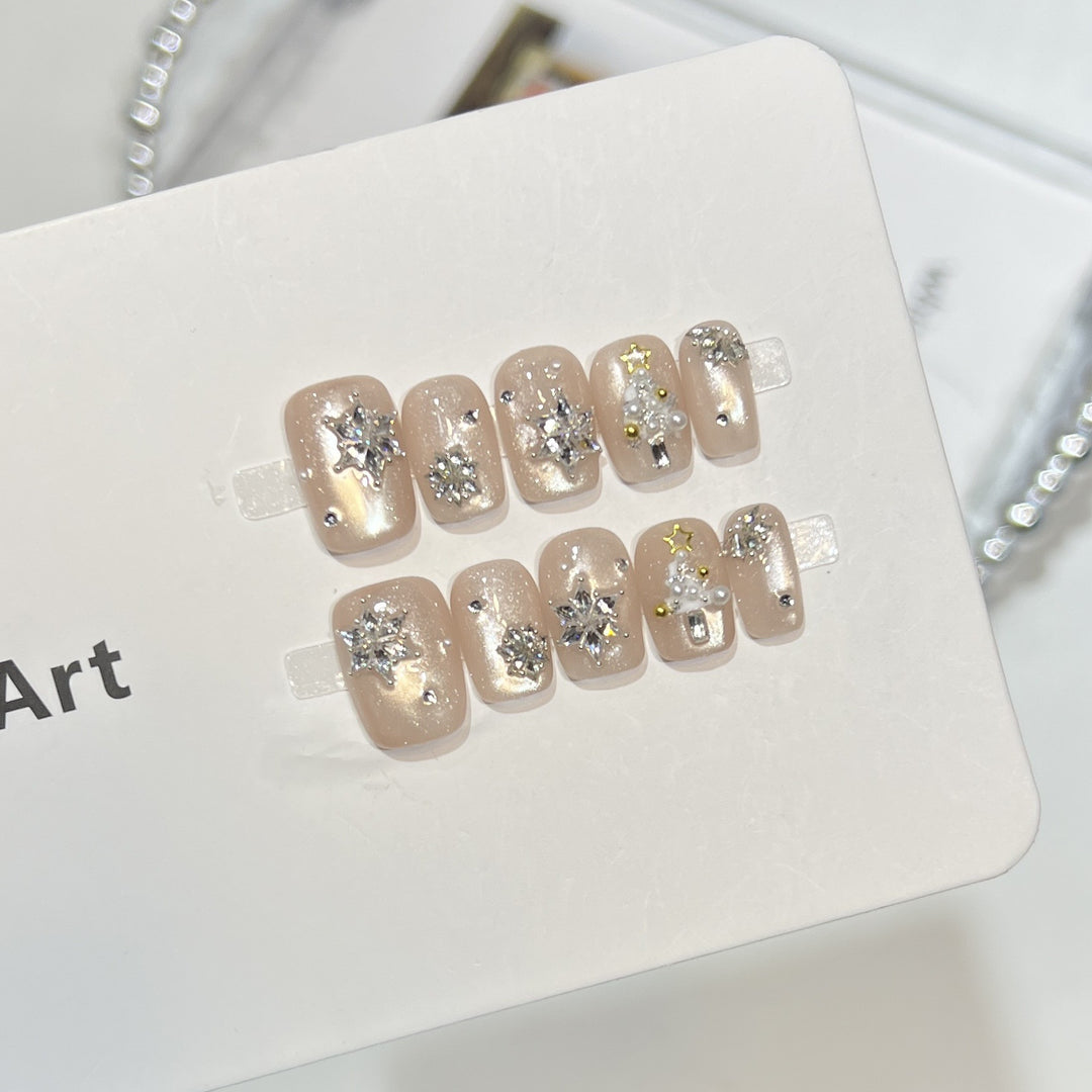 Elegant Press-On Nail Art Set with Sparkling Accents Bowlift