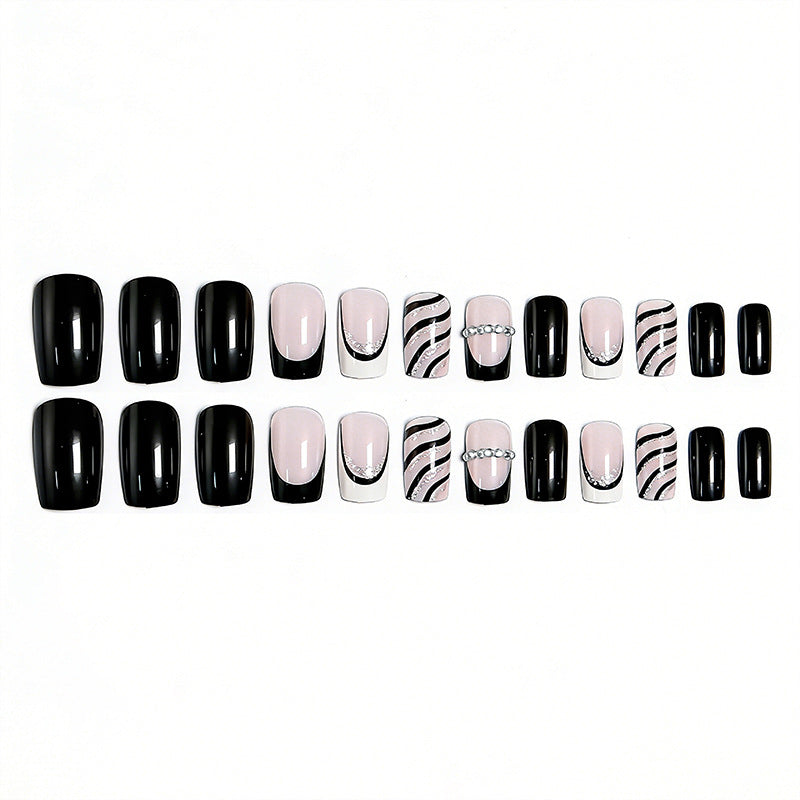 Artificial nail set with glamorous glitter and stripe designs Bowlift