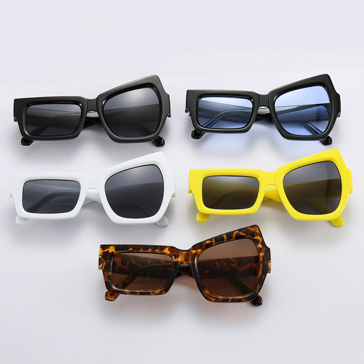 Women's square sunglasses with modern, minimalist design Bowlift