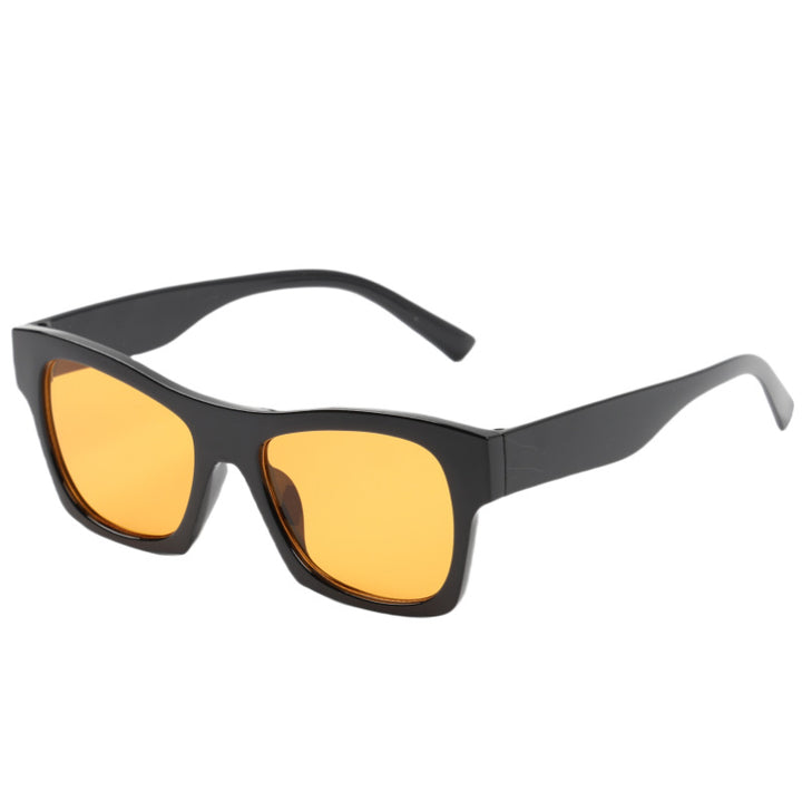 Ladies fashionable sunglasses in elegant square design Bowlift