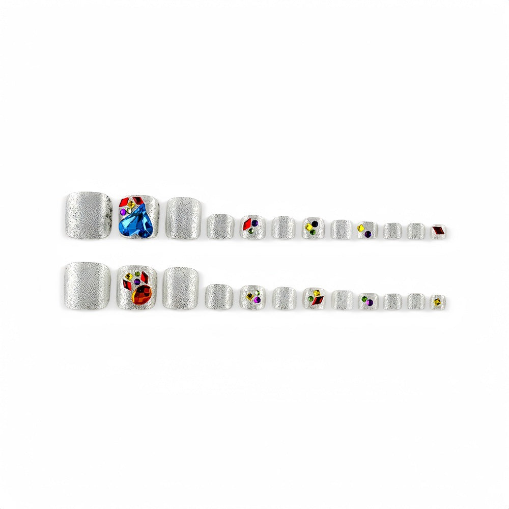 Nail art with glamorous 3D jewelry accents Bowlift