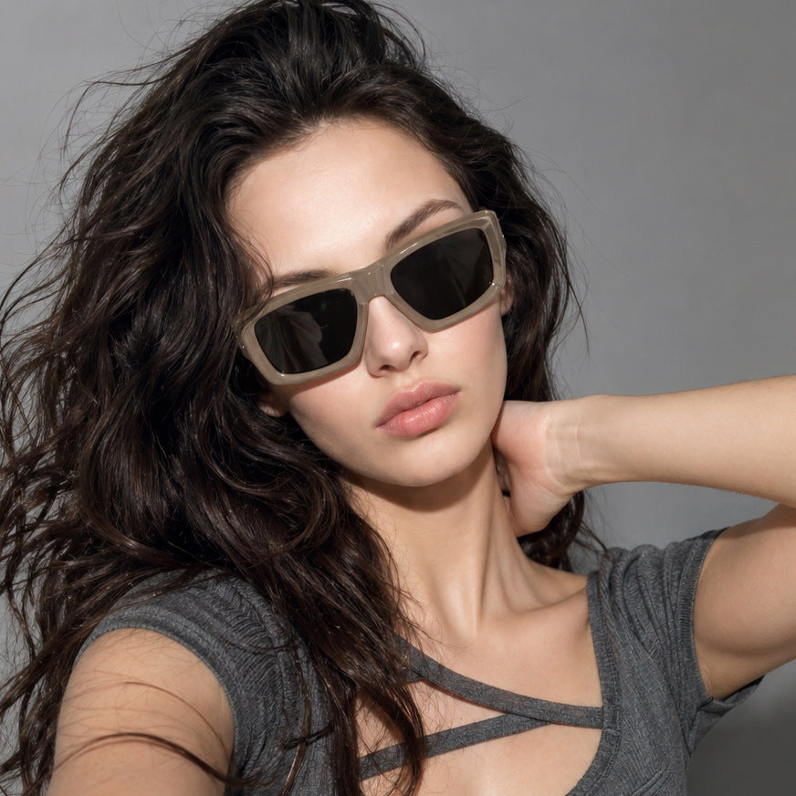 Women's oversized geometric sunglasses with modern frame Bowlift