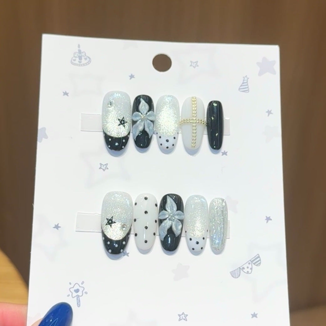 Glamorous artificial nail tips with floral accents Bowlift