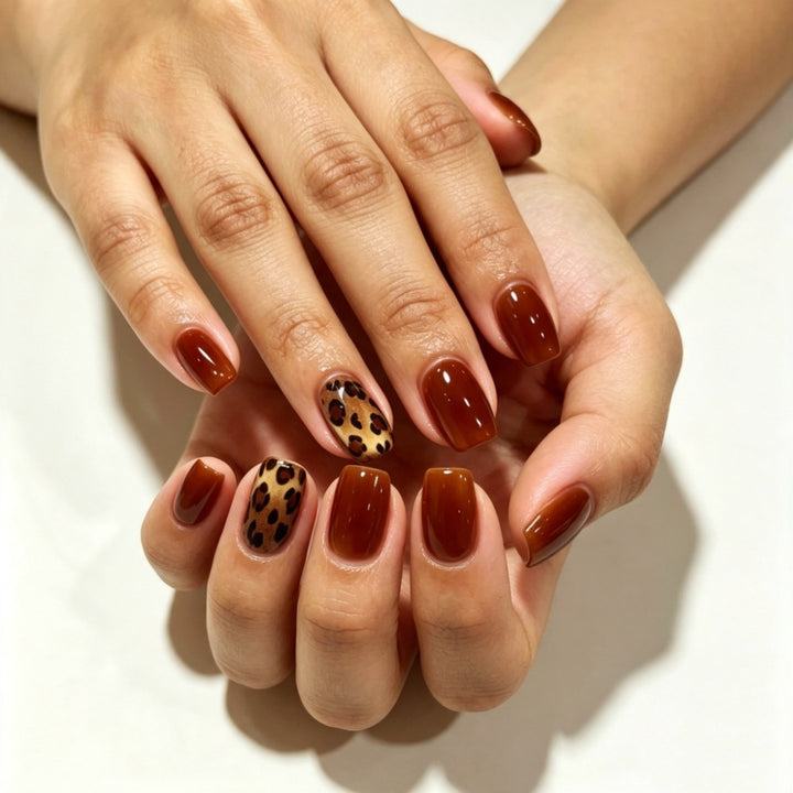 Artificial Nails in Modern Leopard Design Bowlift