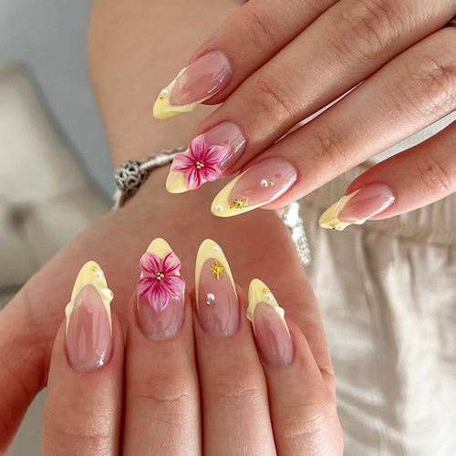 Artificial nail set with elegant flower decorations and fresh design Bowlift