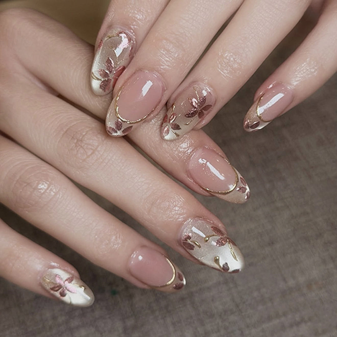 Artificial nail art with playful dots and bows Bowlift