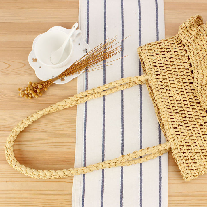 Fashionable Braided Bag with Ruffles Bowlift
