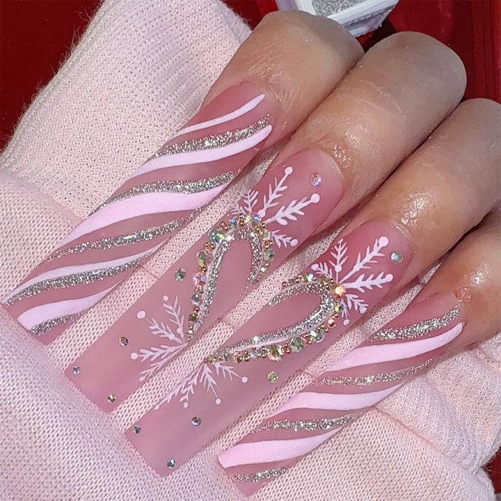 Decorative Press-On Nail Art Set with Elegant Floral and Shimmer Design Bowlift