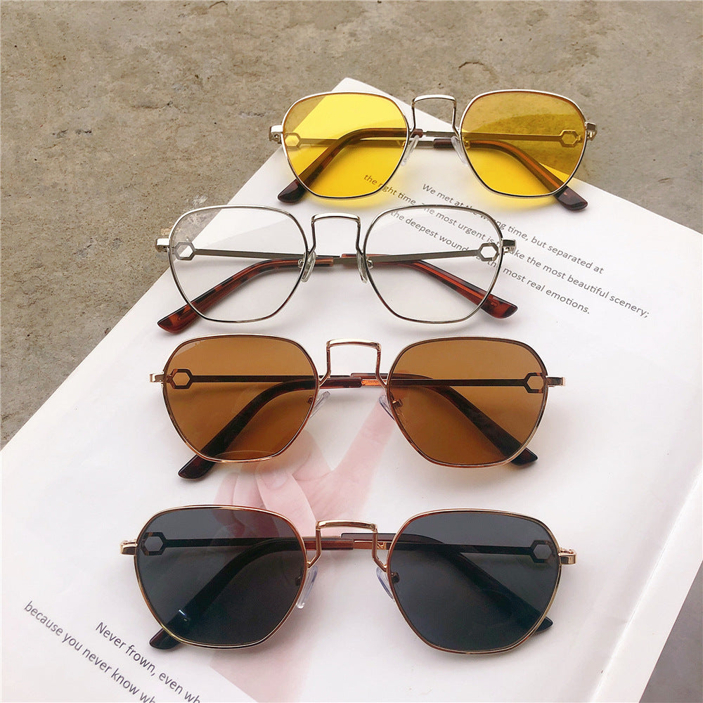 Vintage-Inspired Geometric Frame Sunglasses Bowlift