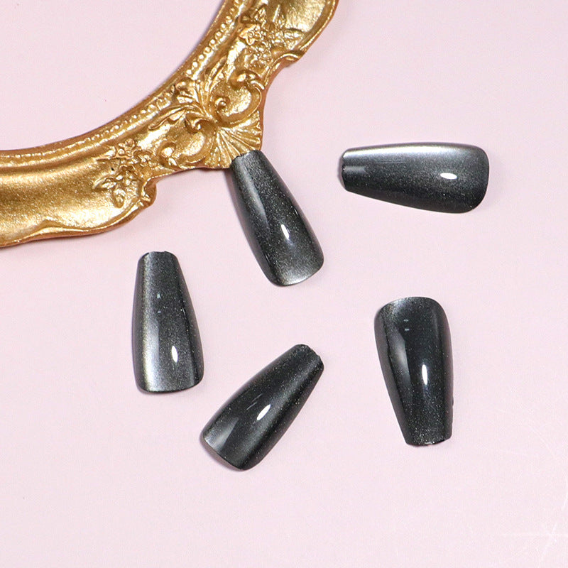 Glossy Stiletto Press-On Nail Art with Ombre Effect Bowlift