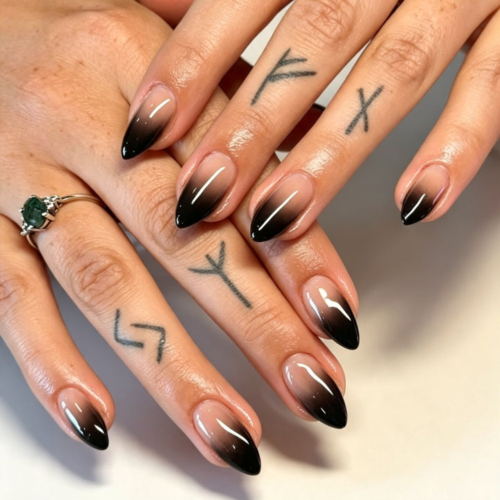 Artificial nails with modern night motif Bowlift