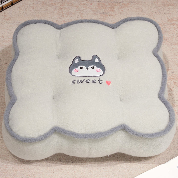 Plush pillow with animal-friendly design Bowlift