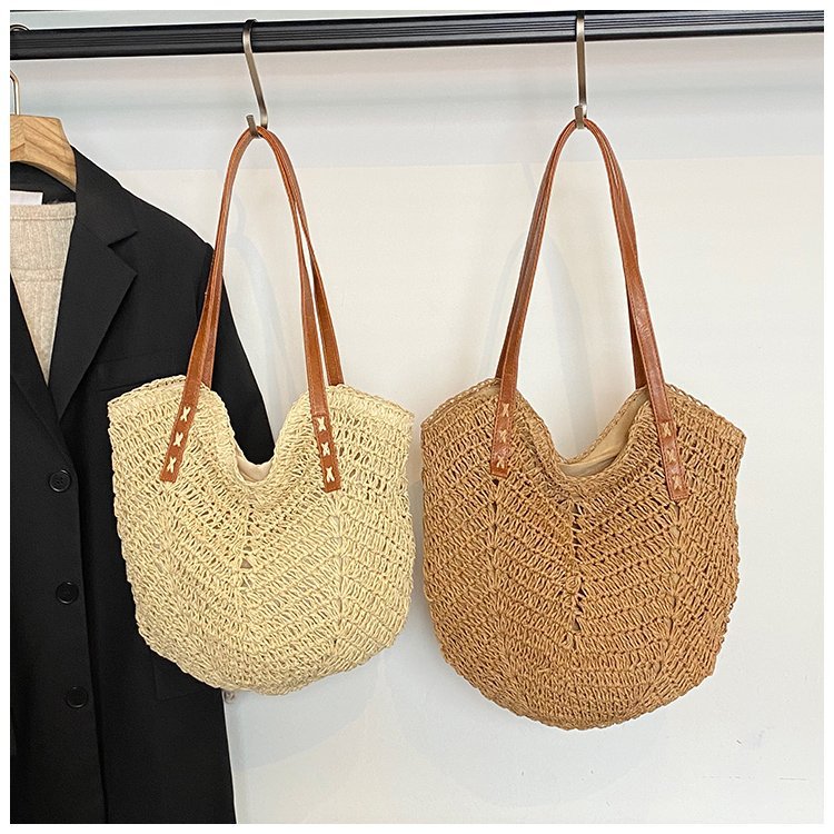 Shoulder bag made of hand-woven natural material Bowlift
