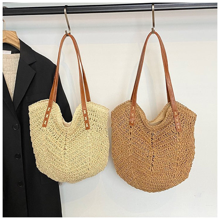 Shoulder bag made of hand-woven natural material Bowlift