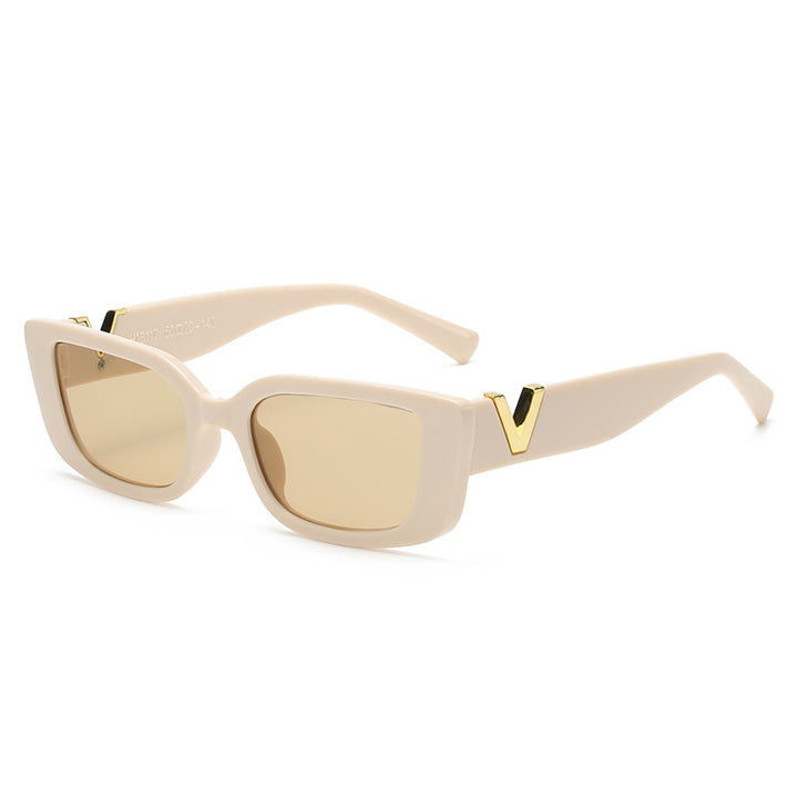Women's fashionable sunglasses with trendy leopard print and sturdy frame Bowlift