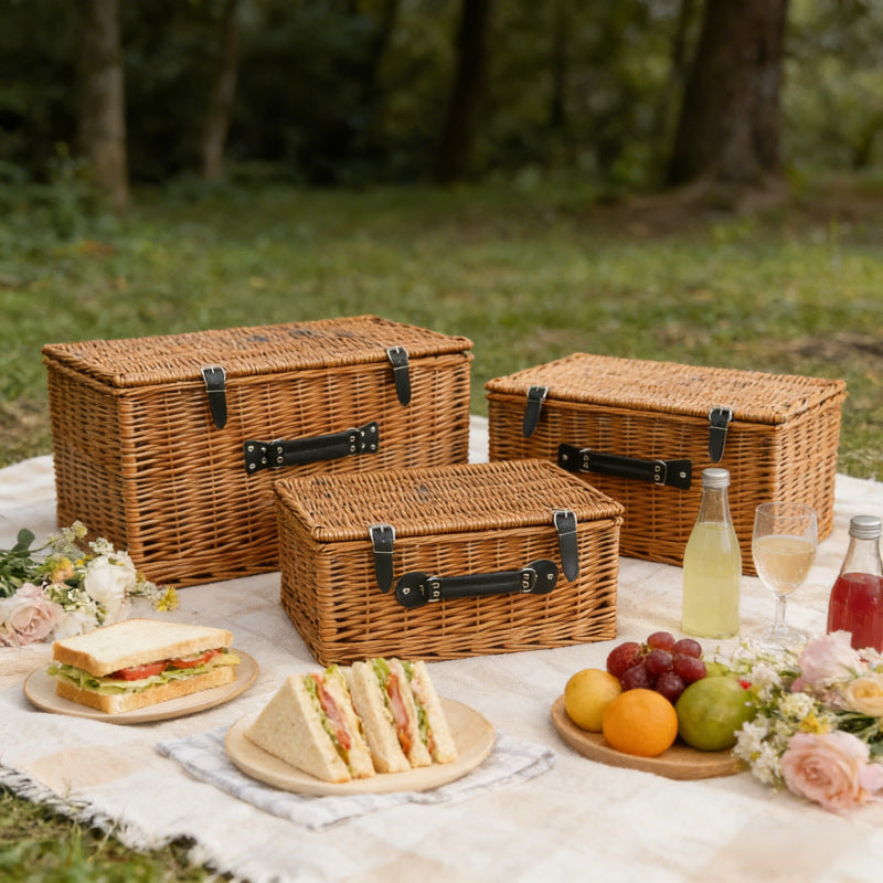 Women Storage Box made of braided natural material Bowlift