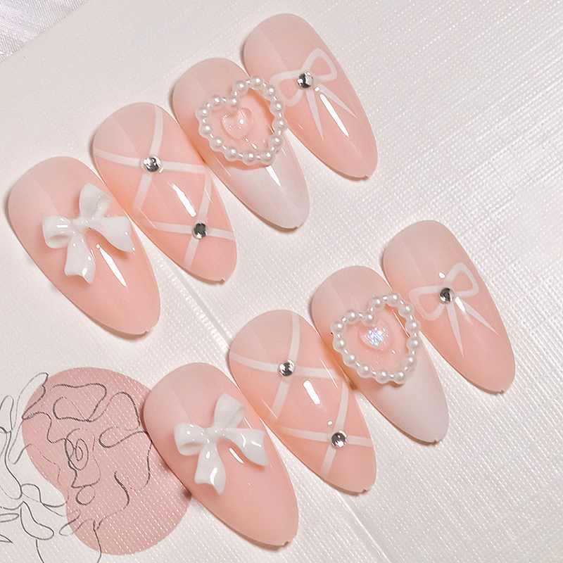 Heart-Accented Decorative Press-On Nails Bowlift