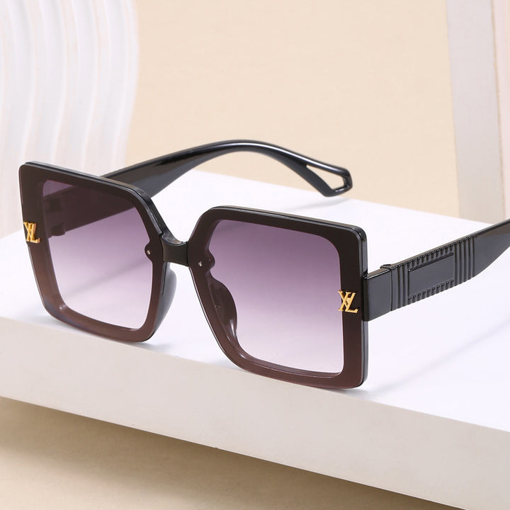 Women's fashionable square sunglasses with elegant design Bowlift