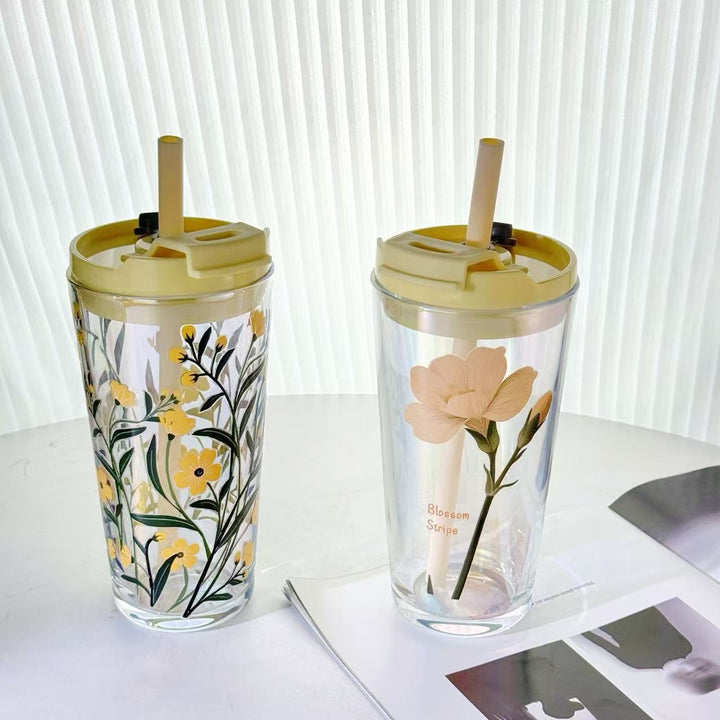 Women's drinking cup with practical silicone protective sleeve and decorative floral patterns Bowlift