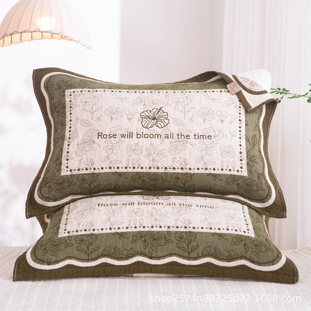 Women's pillowcase with delicate floral motif Bowlift
